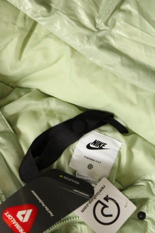 Дамско яке Nike, Размер L, Цвят Зелен, Цена 185,50 лв.