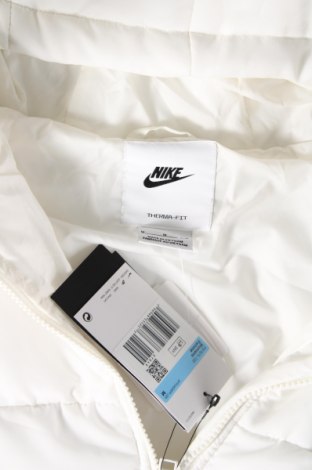 Дамско яке Nike, Размер M, Цвят Бял, Цена 185,50 лв.