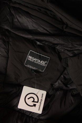 Γυναικείο μπουφάν Regatta, Μέγεθος M, Χρώμα Μαύρο, Τιμή 50,54 €