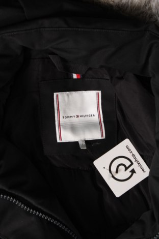 Dámska bunda  Tommy Hilfiger, Veľkosť L, Farba Čierna, Cena  141,09 €