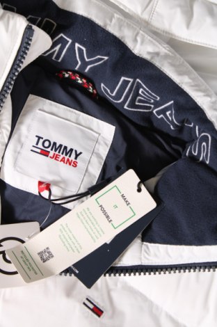 Γυναικείο μπουφάν Tommy Jeans, Μέγεθος XS, Χρώμα Λευκό, Τιμή 120,28 €