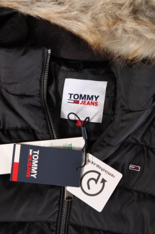 Dámská bunda  Tommy Jeans, Velikost S, Barva Černá, Cena  3 642,00 Kč