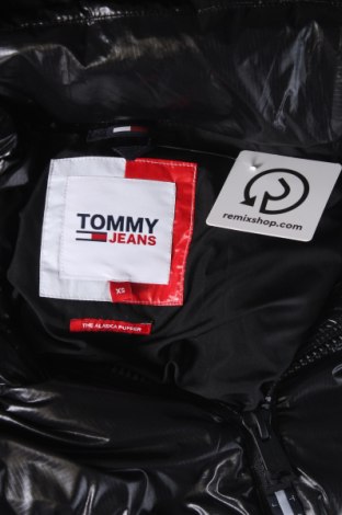 Дамско яке Tommy Jeans, Размер XS, Цвят Черен, Цена 222,58 лв.