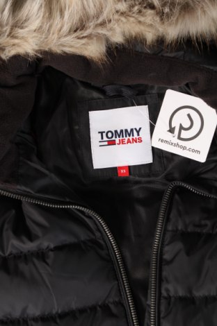Γυναικείο μπουφάν Tommy Jeans, Μέγεθος XS, Χρώμα Μαύρο, Τιμή 114,73 €