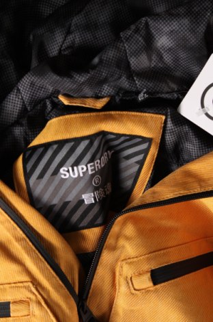 Дамско яке за зимни спортове Superdry, Размер M, Цвят Жълт, Цена 196,70 лв.
