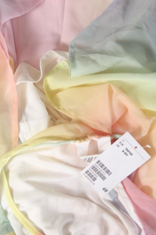 Детска рокля H&M, Размер 8-9y/ 134-140 см, Цвят Многоцветен, Цена 31,77 лв.