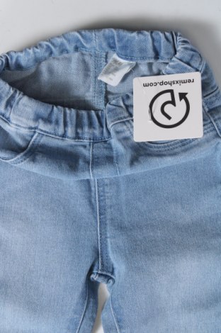 Dětské džíny  H&M, Velikost 12-18m/ 80-86 cm, Barva Modrá, Cena  243,00 Kč