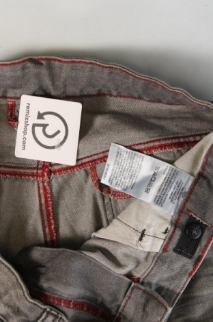 Детски къс панталон C&A, Размер 15-18y/ 170-176 см, Цвят Сив, Цена 7,28 лв.