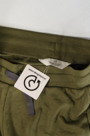 Детски къс панталон H&M, Размер 12-13y/ 158-164 см, Цвят Зелен, Цена 14,00 лв.
