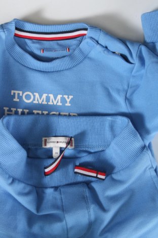 Детски комплект Tommy Hilfiger, Размер 6-9m/ 68-74 см, Цвят Син, Цена 66,00 лв.