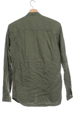 Мъжка риза Bershka, Размер S, Цвят Зелен, Цена 14,50 лв.