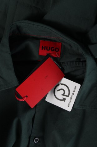 Мъжка риза Hugo Boss, Размер L, Цвят Зелен, Цена 216,00 лв.