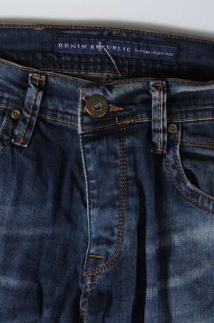 Herren Jeans DENIM REPUBLIC, Größe M, Farbe Blau, Preis 13,40 €