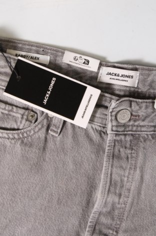 Pánske džínsy  Jack & Jones, Veľkosť S, Farba Sivá, Cena  17,78 €
