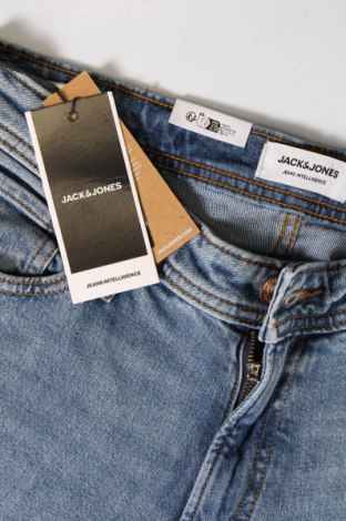 Herren Jeans Jack & Jones, Größe M, Farbe Blau, Preis 9,99 €