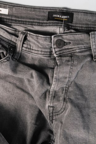 Herren Jeans Jack & Jones, Größe M, Farbe Grau, Preis 18,37 €