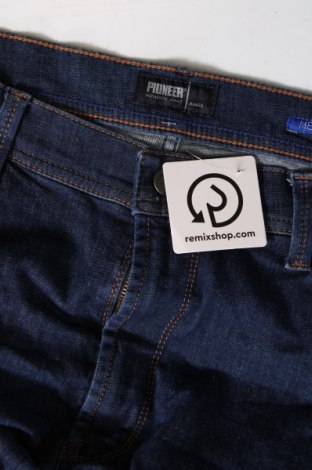 Męskie jeansy Pioneer, Rozmiar XL, Kolor Niebieski, Cena 124,58 zł