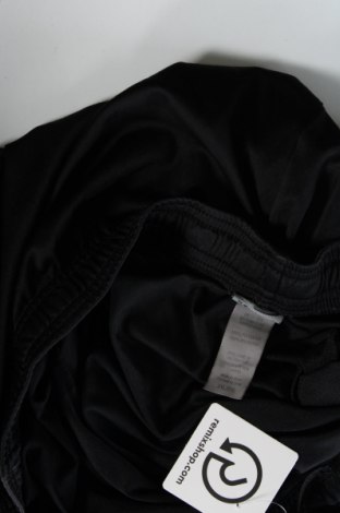 Мъжки къс панталон Champion, Размер XXL, Цвят Черен, Цена 17,50 лв.