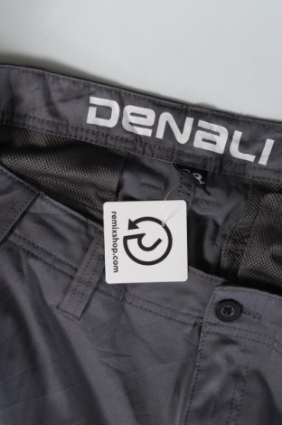 Herren Shorts Denali, Größe XL, Farbe Grau, Preis 11,99 €