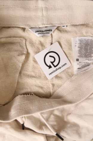 Мъжки къс панталон Jack & Jones, Размер XL, Цвят Бежов, Цена 32,30 лв.