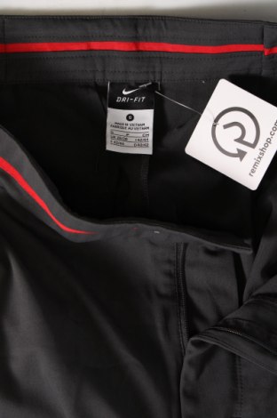 Мъжки къс панталон Nike, Размер S, Цвят Сив, Цена 32,30 лв.
