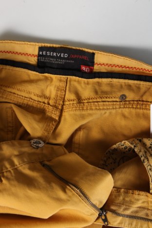 Ανδρικό κοντό παντελόνι Reserved, Μέγεθος M, Χρώμα Κίτρινο, Τιμή 12,79 €