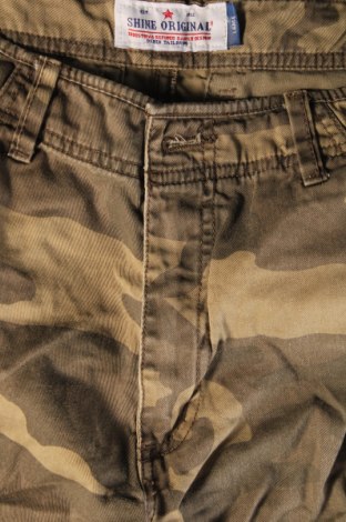 Pantaloni scurți de bărbați Shine Original, Mărime L, Culoare Verde, Preț 82,24 Lei
