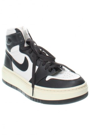 Pánske topánky Nike, Veľkosť 42, Farba Viacfarebná, Cena  104,64 €
