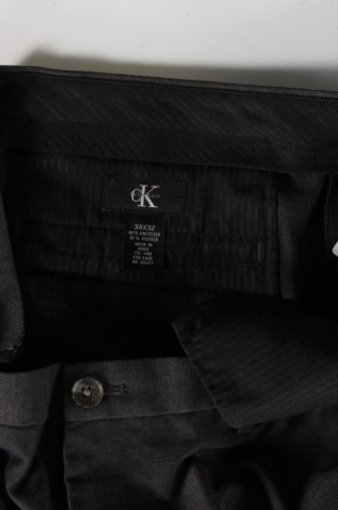 Мъжки панталон Calvin Klein, Размер XL, Цвят Сив, Цена 62,29 лв.