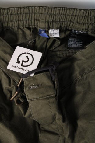 Мъжки панталон H&M Divided, Размер L, Цвят Зелен, Цена 29,00 лв.