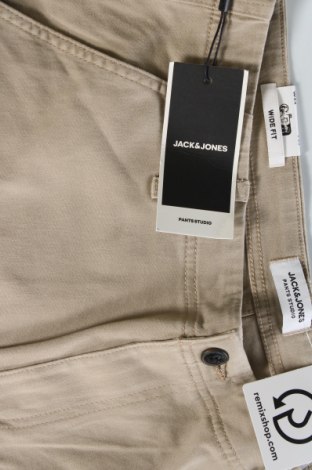 Мъжки панталон Jack & Jones, Размер XL, Цвят Бежов, Цена 44,55 лв.