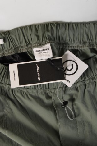 Pantaloni de bărbați Jack & Jones, Mărime L, Culoare Verde, Preț 325,66 Lei