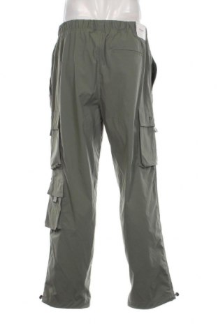 Pantaloni de bărbați Jack & Jones, Mărime L, Culoare Verde, Preț 325,66 Lei