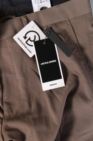 Pantaloni de bărbați Jack & Jones, Mărime L, Culoare Maro, Preț 162,83 Lei