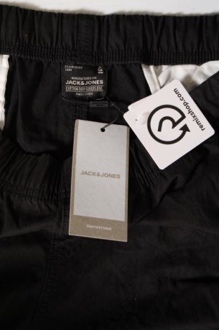 Pantaloni de bărbați Jack & Jones, Mărime XXL, Culoare Negru, Preț 146,55 Lei