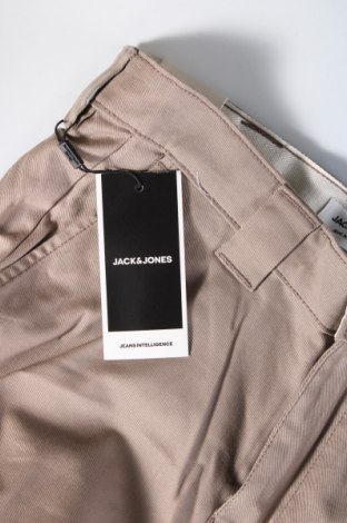 Pantaloni de bărbați Jack & Jones, Mărime M, Culoare Maro, Preț 81,42 Lei