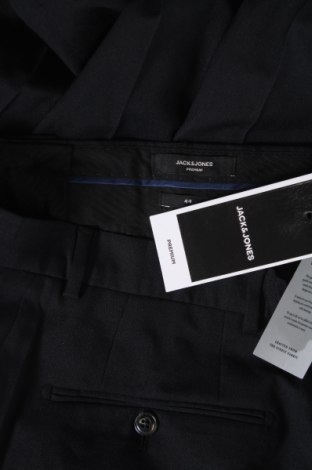 Pantaloni de bărbați Jack & Jones PREMIUM, Mărime S, Culoare Negru, Preț 122,37 Lei