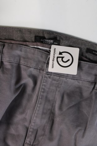 Мъжки панталон LC Waikiki, Размер XL, Цвят Сив, Цена 17,40 лв.
