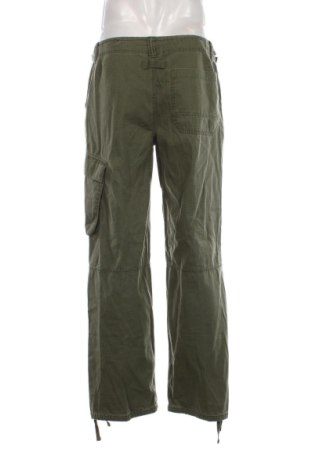 Pantaloni de bărbați Nike, Mărime M, Culoare Verde, Preț 387,50 Lei