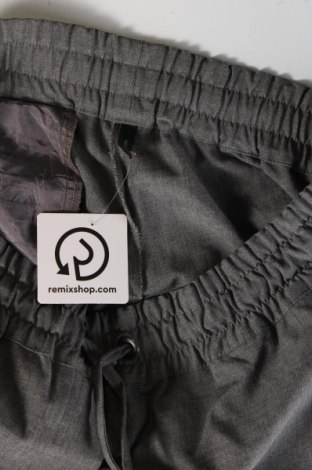 Pantaloni de bărbați United Colors Of Benetton, Mărime L, Culoare Gri, Preț 62,75 Lei