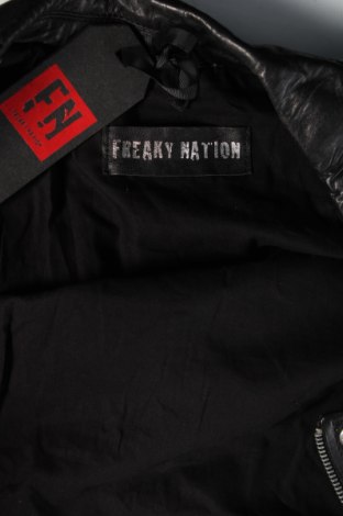 Ανδρικό δερμάτινο μπουφάν Freaky Nation, Μέγεθος M, Χρώμα Μαύρο, Τιμή 146,29 €