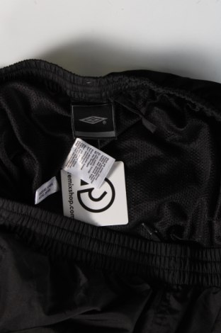 Ανδρικό αθλητικό παντελόνι Umbro, Μέγεθος L, Χρώμα Μαύρο, Τιμή 16,70 €