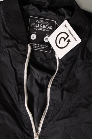 Ανδρικό μπουφάν Pull&Bear, Μέγεθος S, Χρώμα Μαύρο, Τιμή 14,85 €