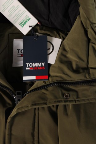 Мъжко яке Tommy Jeans, Размер L, Цвят Зелен, Цена 273,70 лв.