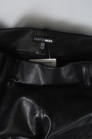 Φούστα Fashion nova, Μέγεθος XS, Χρώμα Μαύρο, Τιμή 6,00 €