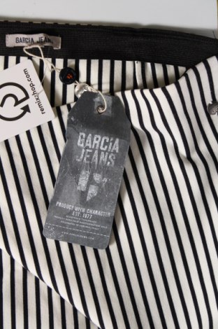 Spódnica Garcia Jeans, Rozmiar M, Kolor Biały, Cena 133,86 zł