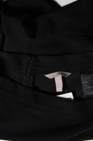 Пола H&M, Размер L, Цвят Черен, Цена 8,55 лв.