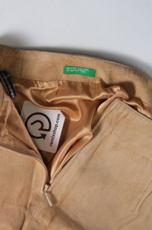 Fustă United Colors Of Benetton, Mărime M, Culoare Bej, Preț 60,69 Lei