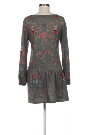 Kleid, Größe M, Farbe Grün, Preis 6,99 €