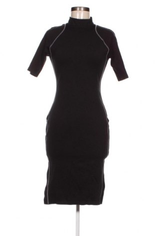 Šaty  4F, Veľkosť M, Farba Čierna, Cena  16,25 €